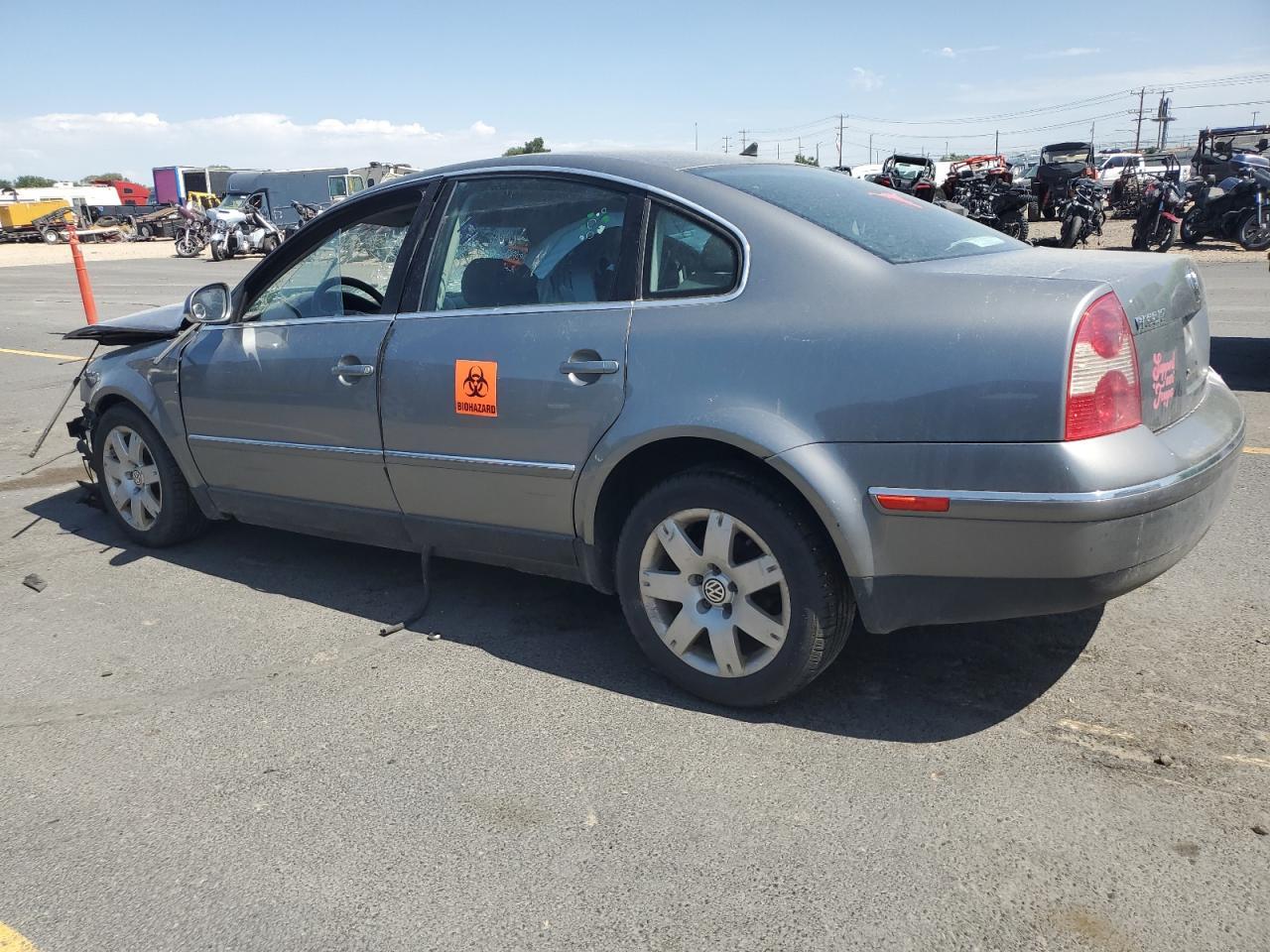 2005 VOLKSWAGEN Passat