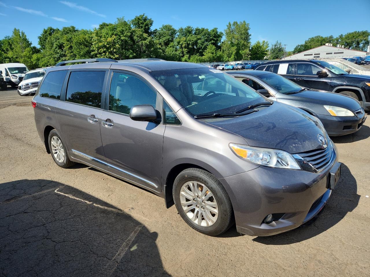 2015 TOYOTA SIENNA