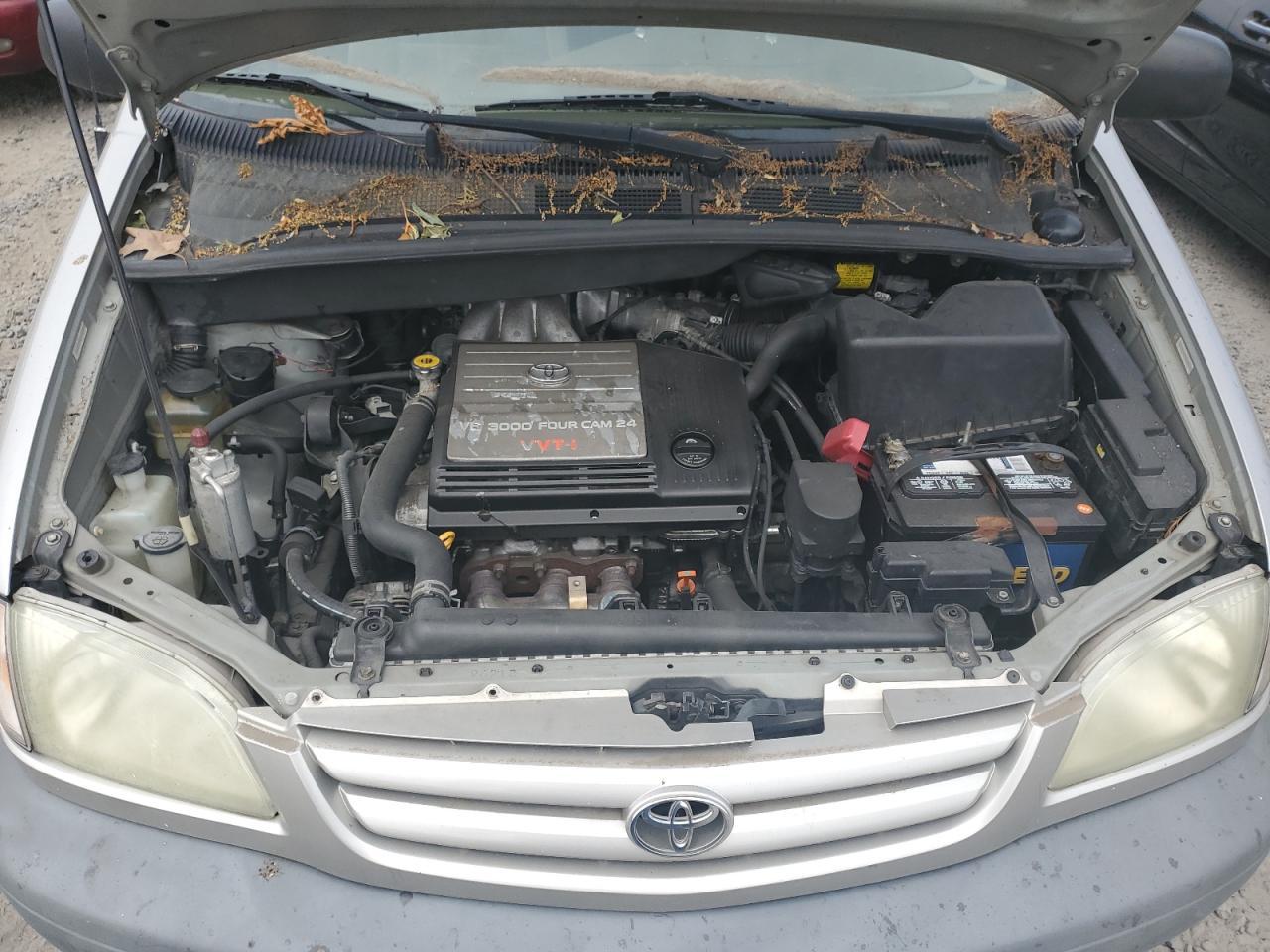 2002 TOYOTA SIENNA