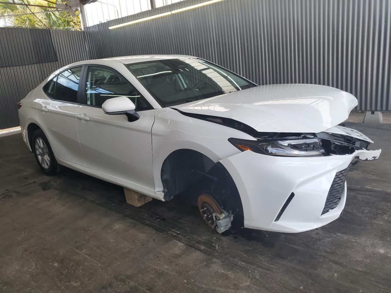 2025 TOYOTA CAMRY