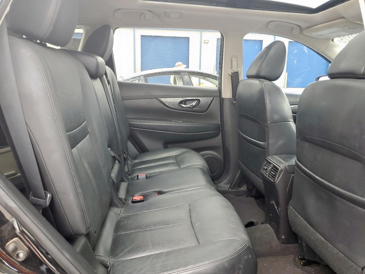2015 NISSAN ROGUE