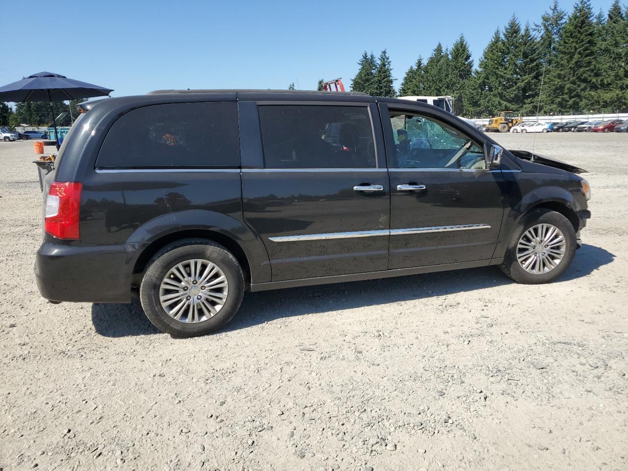 2016 CHRYSLER Town & Country