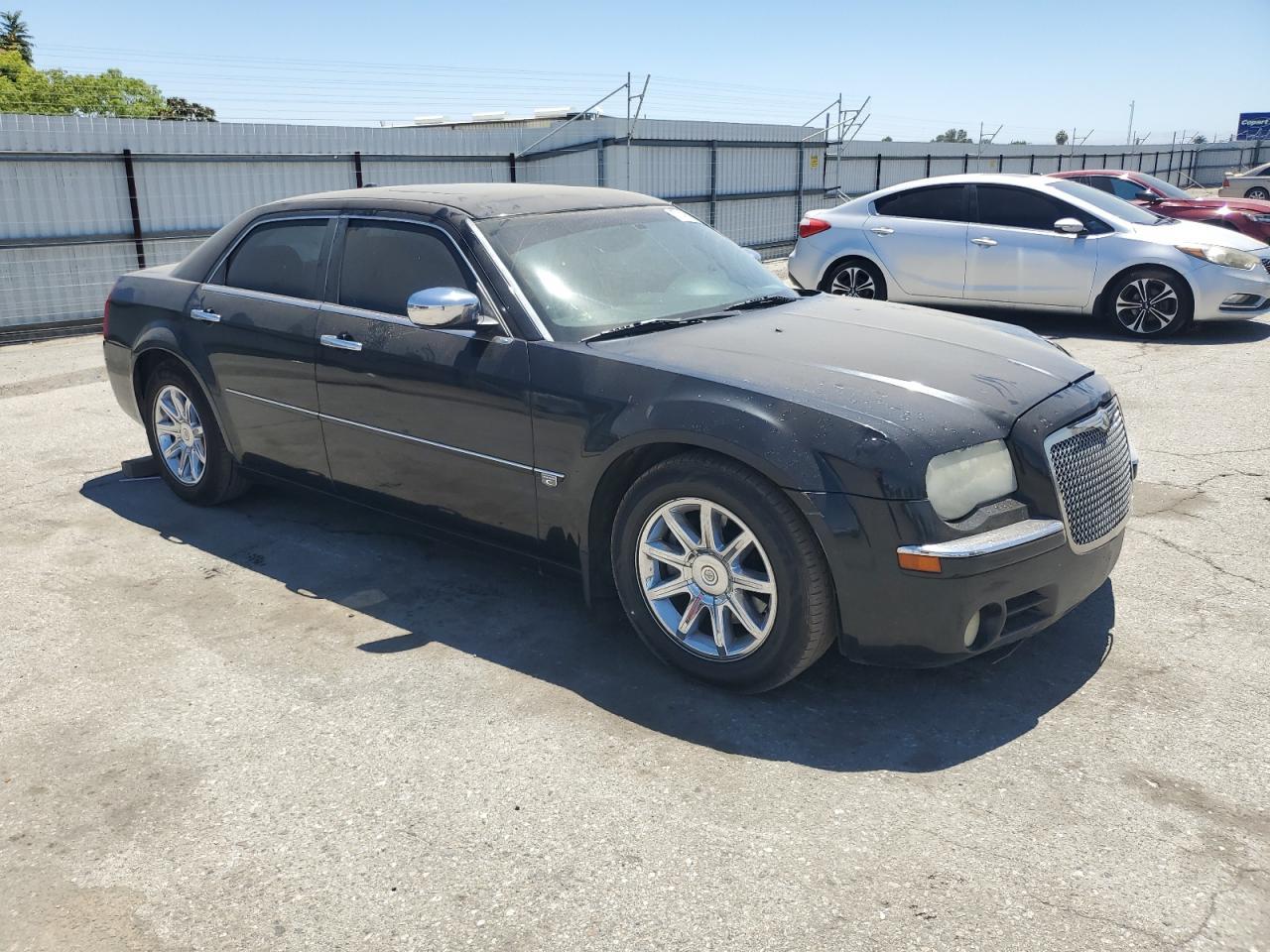 2005 CHRYSLER 300