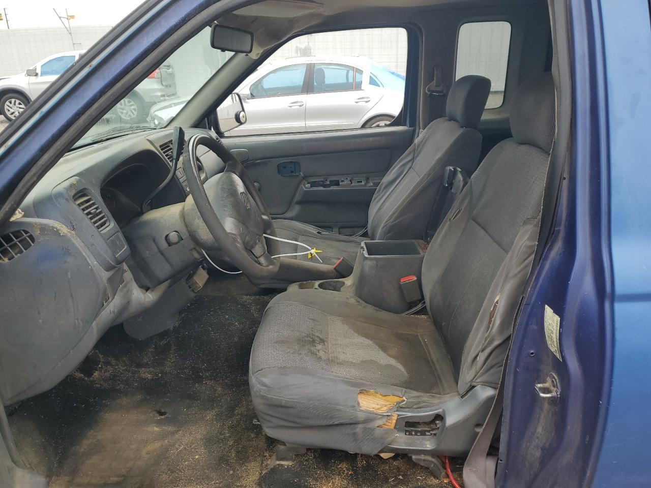 2001 NISSAN Frontier
