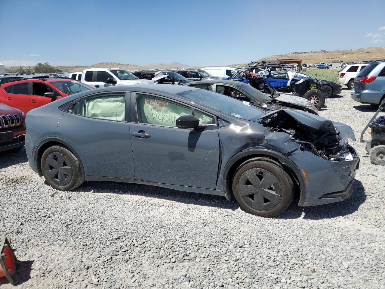 2025 TOYOTA PRIUS