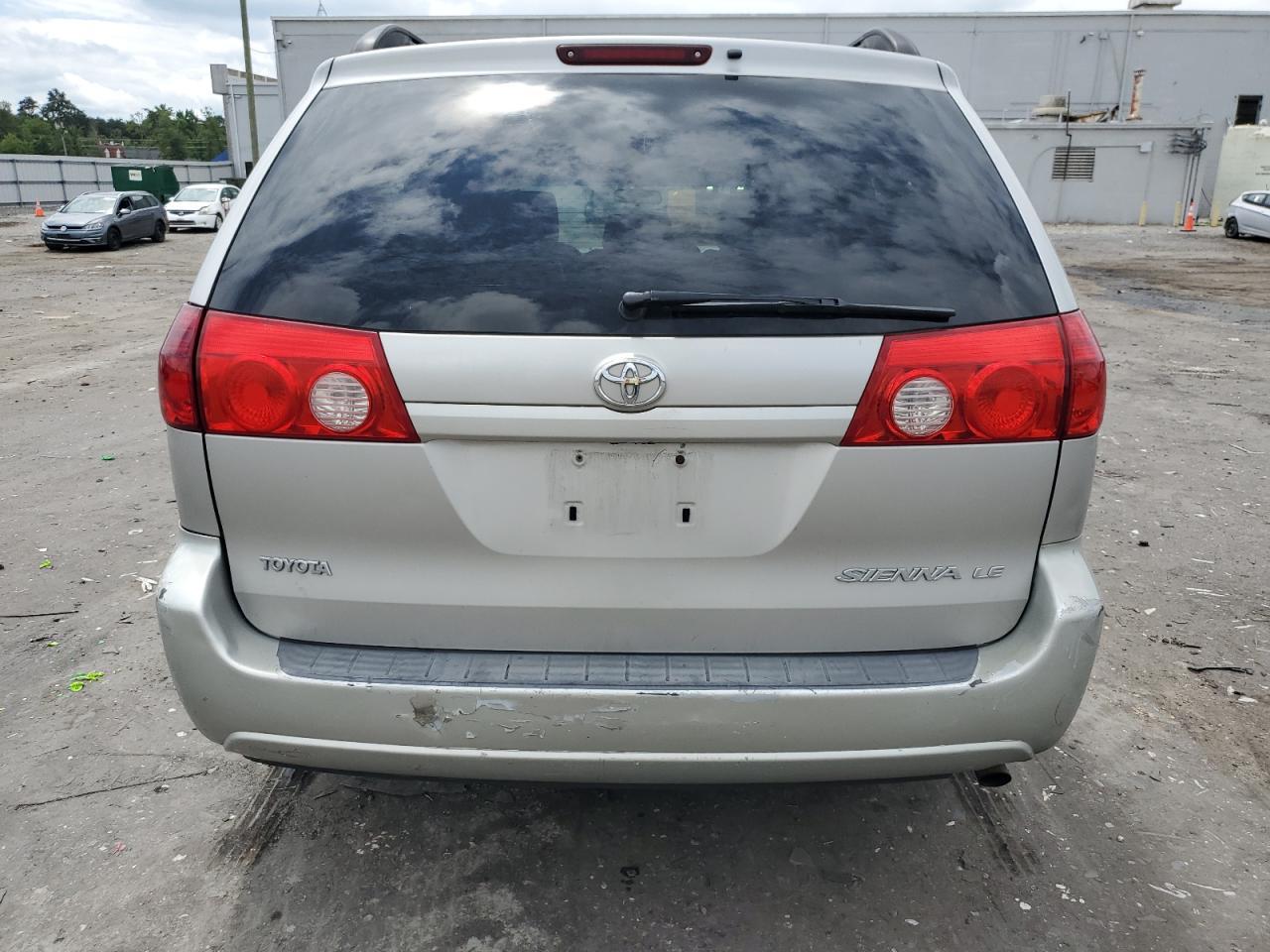 2008 TOYOTA SIENNA