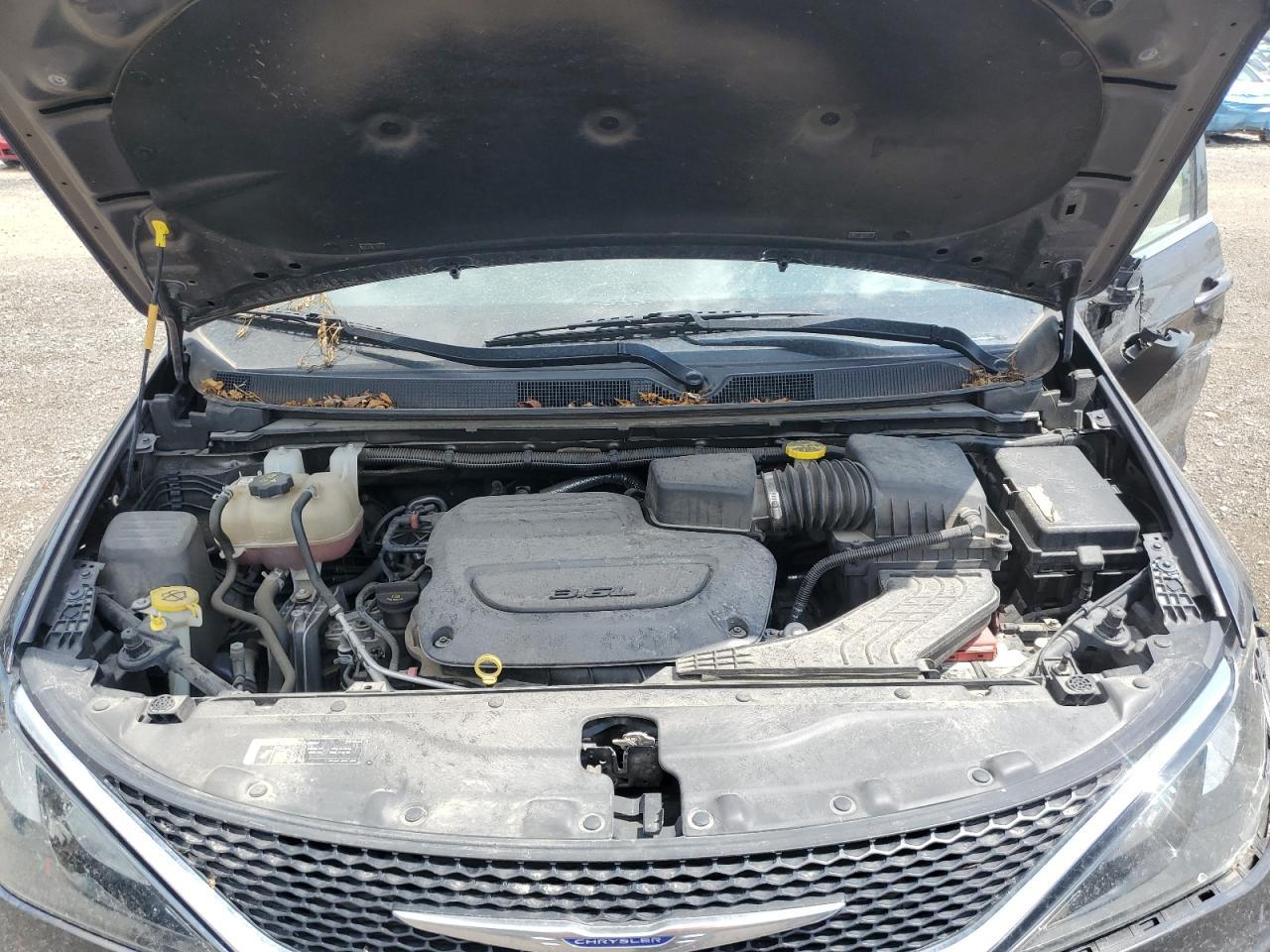 2020 CHRYSLER Voyager