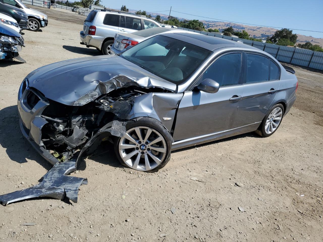 2011 BMW 3 SERIES