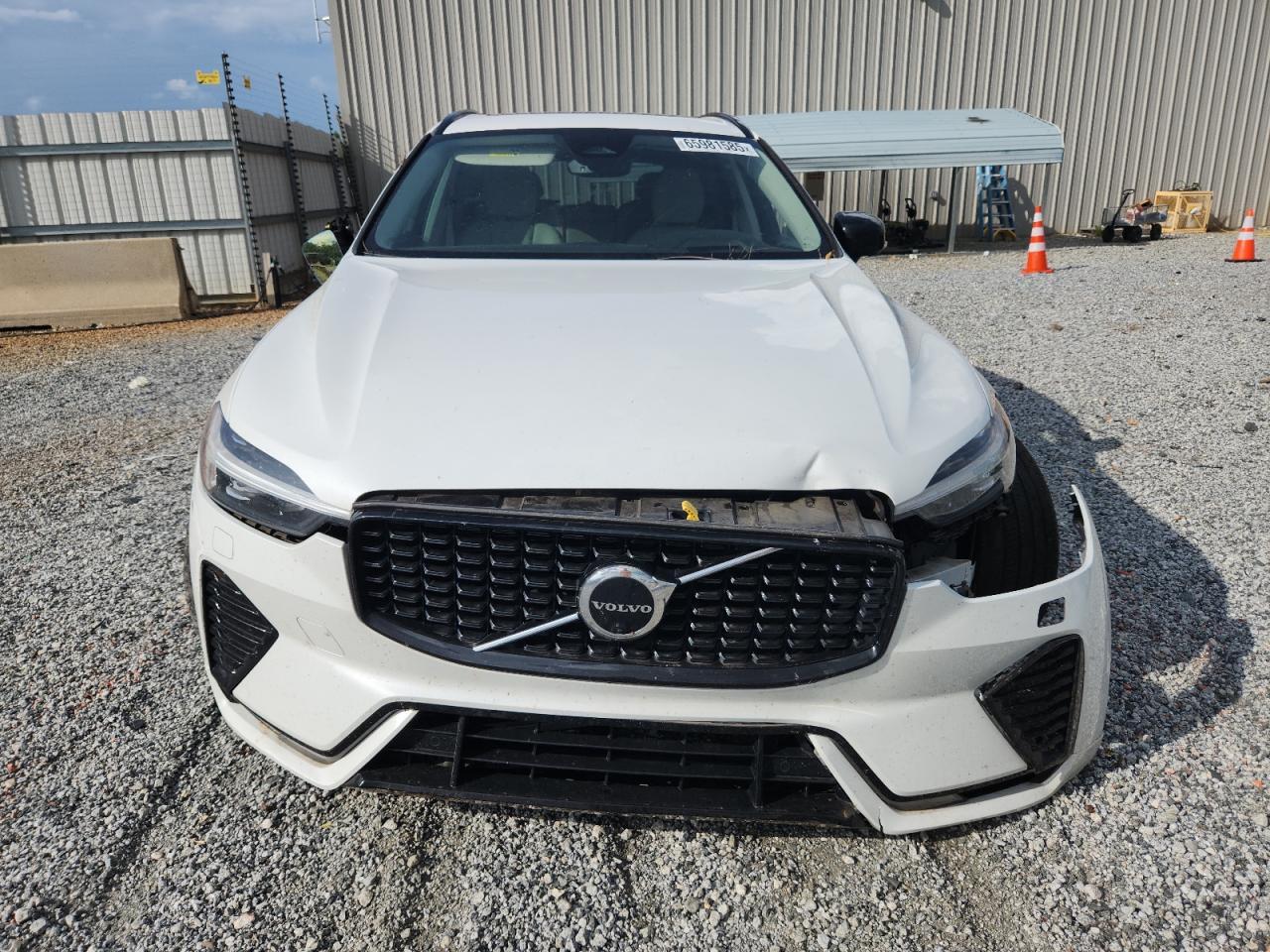 2023 VOLVO XC60