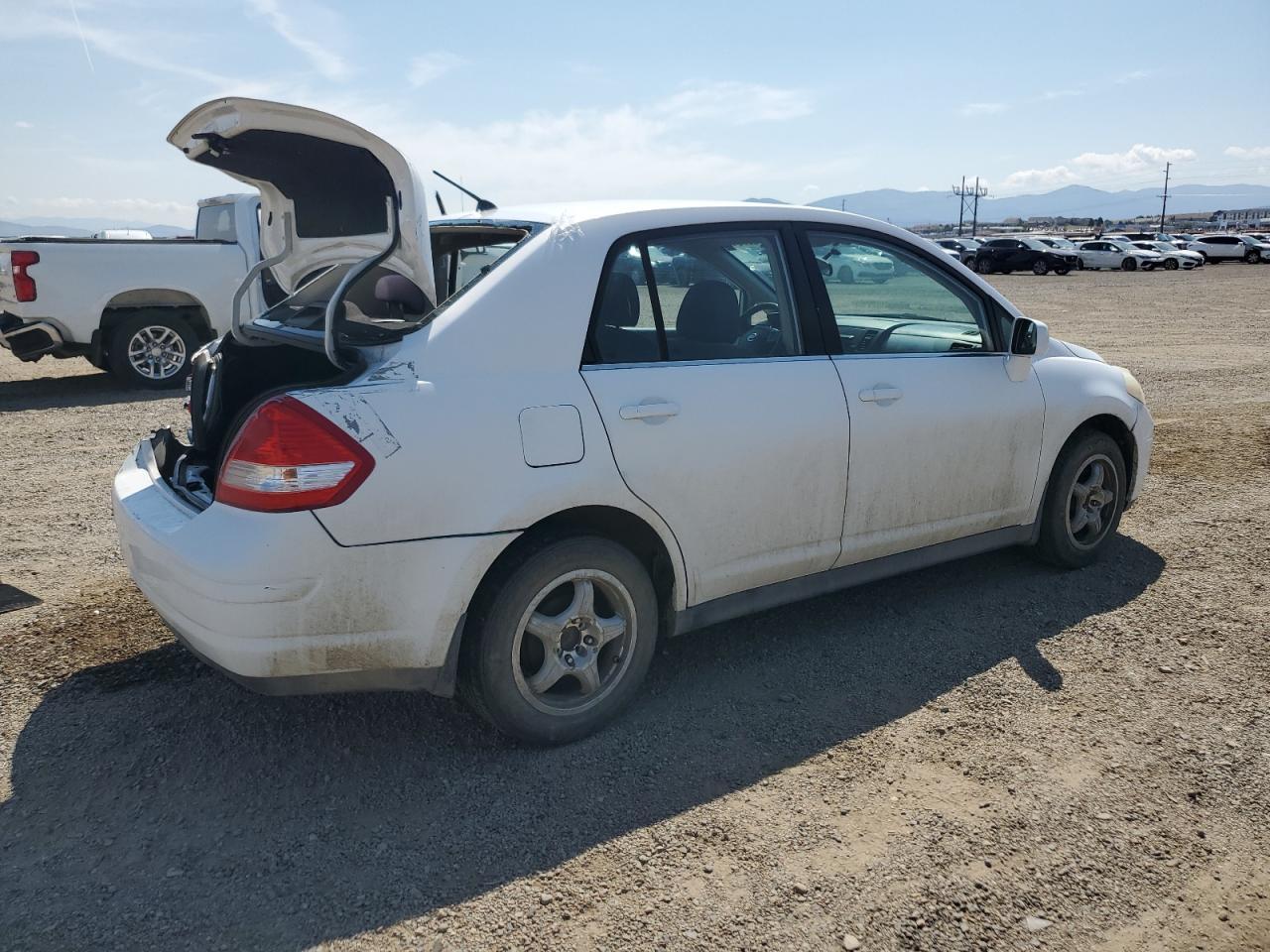 2008 NISSAN VERSA