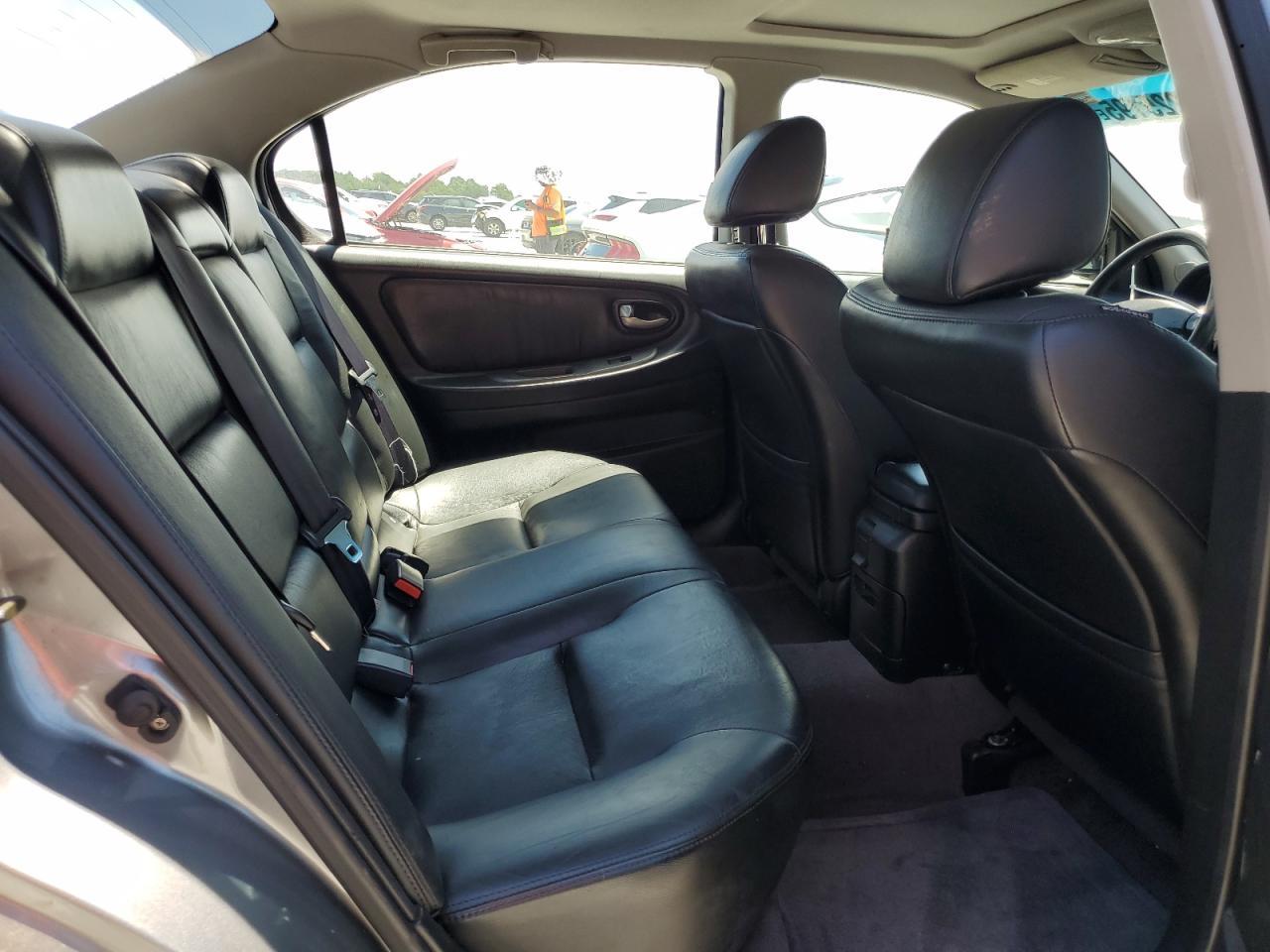 2003 NISSAN Maxima