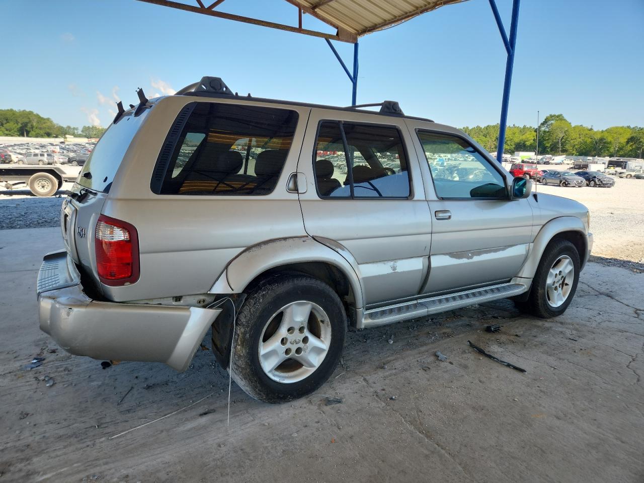 2002 INFINITI QX4
