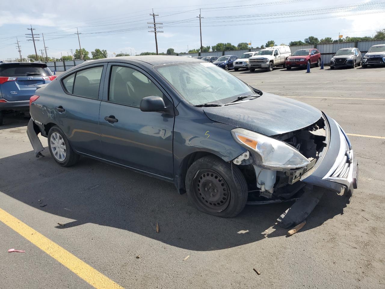 2015 NISSAN VERSA