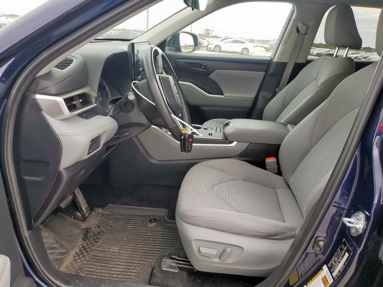 2022 TOYOTA HIGHLANDER