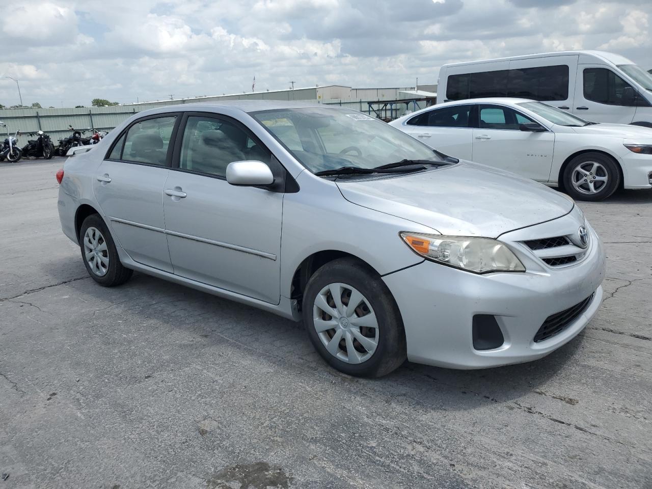 2011 TOYOTA COROLLA