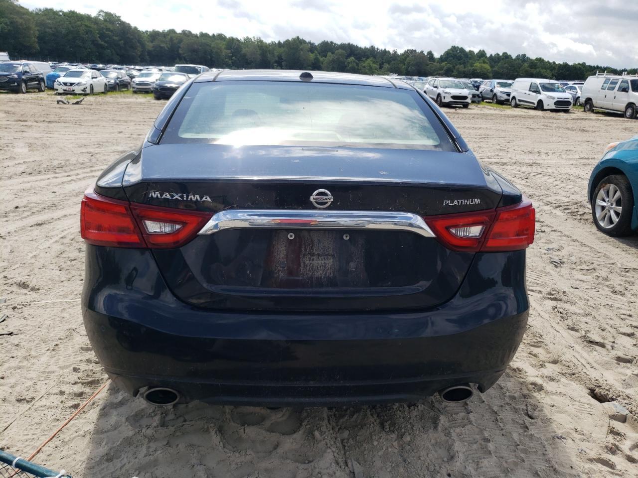 2017 NISSAN Maxima