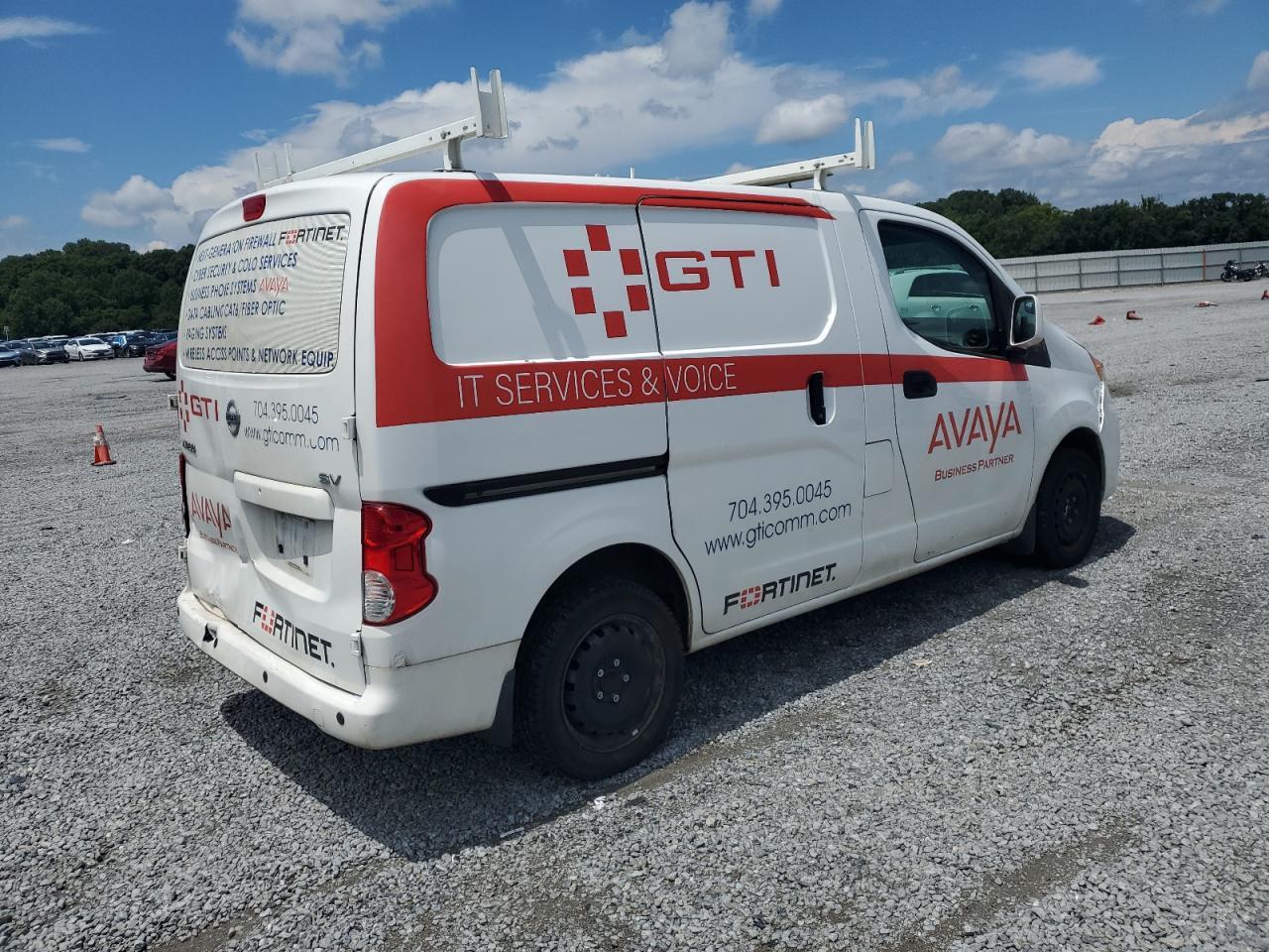 2021 NISSAN NV 200