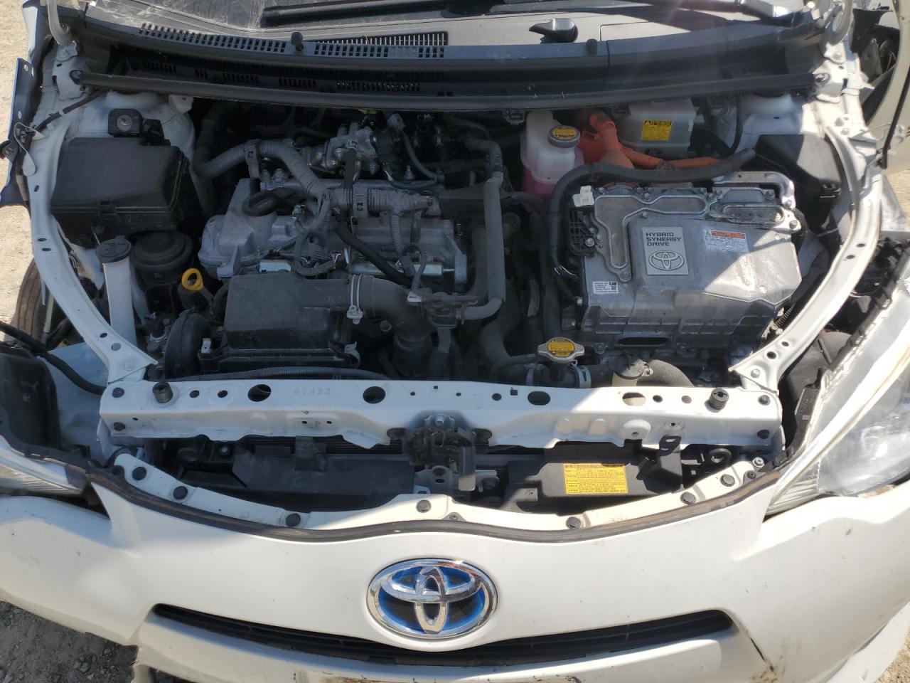 2014 TOYOTA Prius c