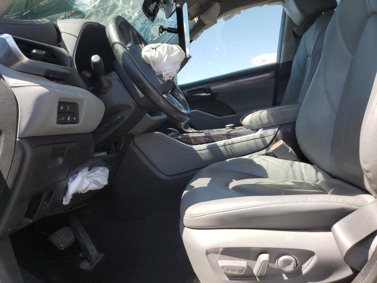 2020 TOYOTA HIGHLANDER