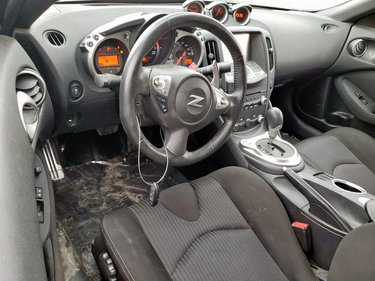 2016 NISSAN 370Z