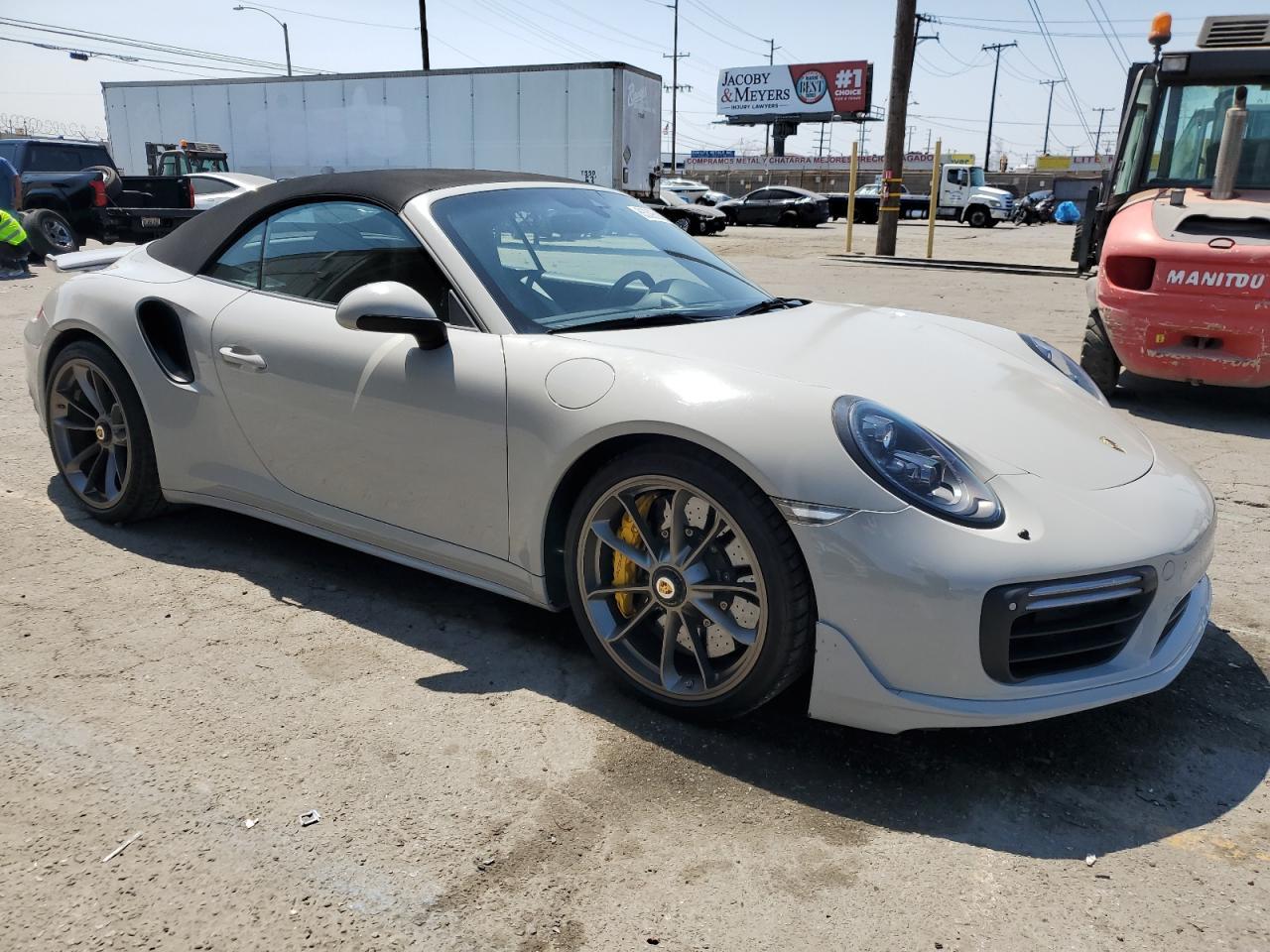 2018 PORSCHE 911