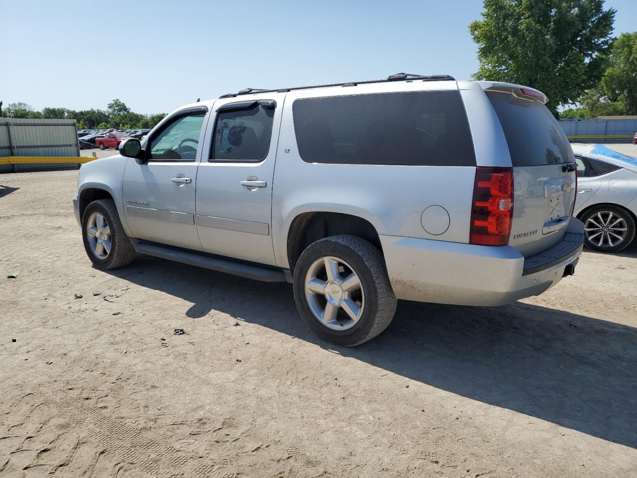 2013 CHEVROLET Suburban