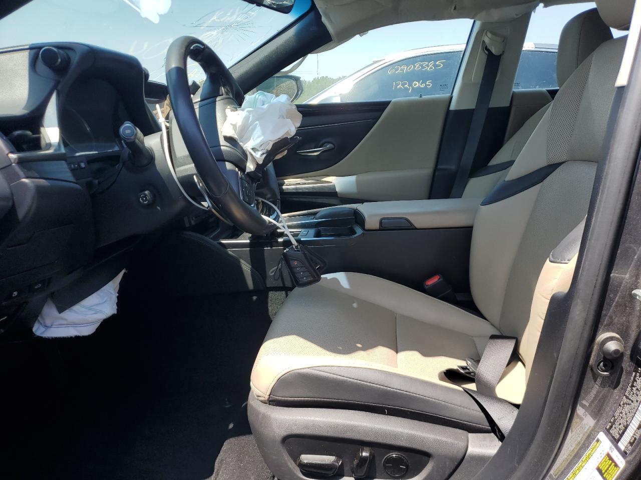 2021 LEXUS Es