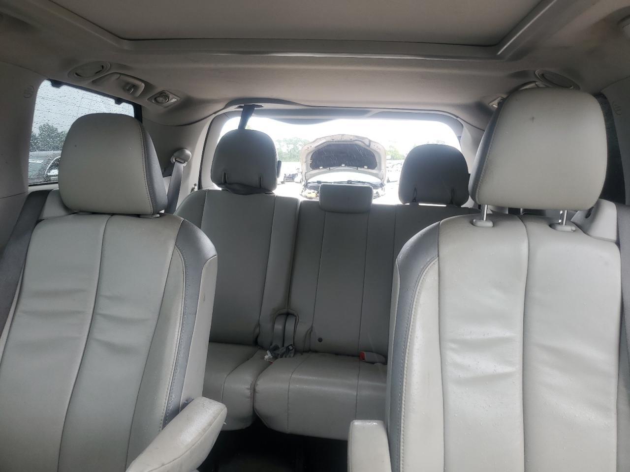 2013 TOYOTA SIENNA