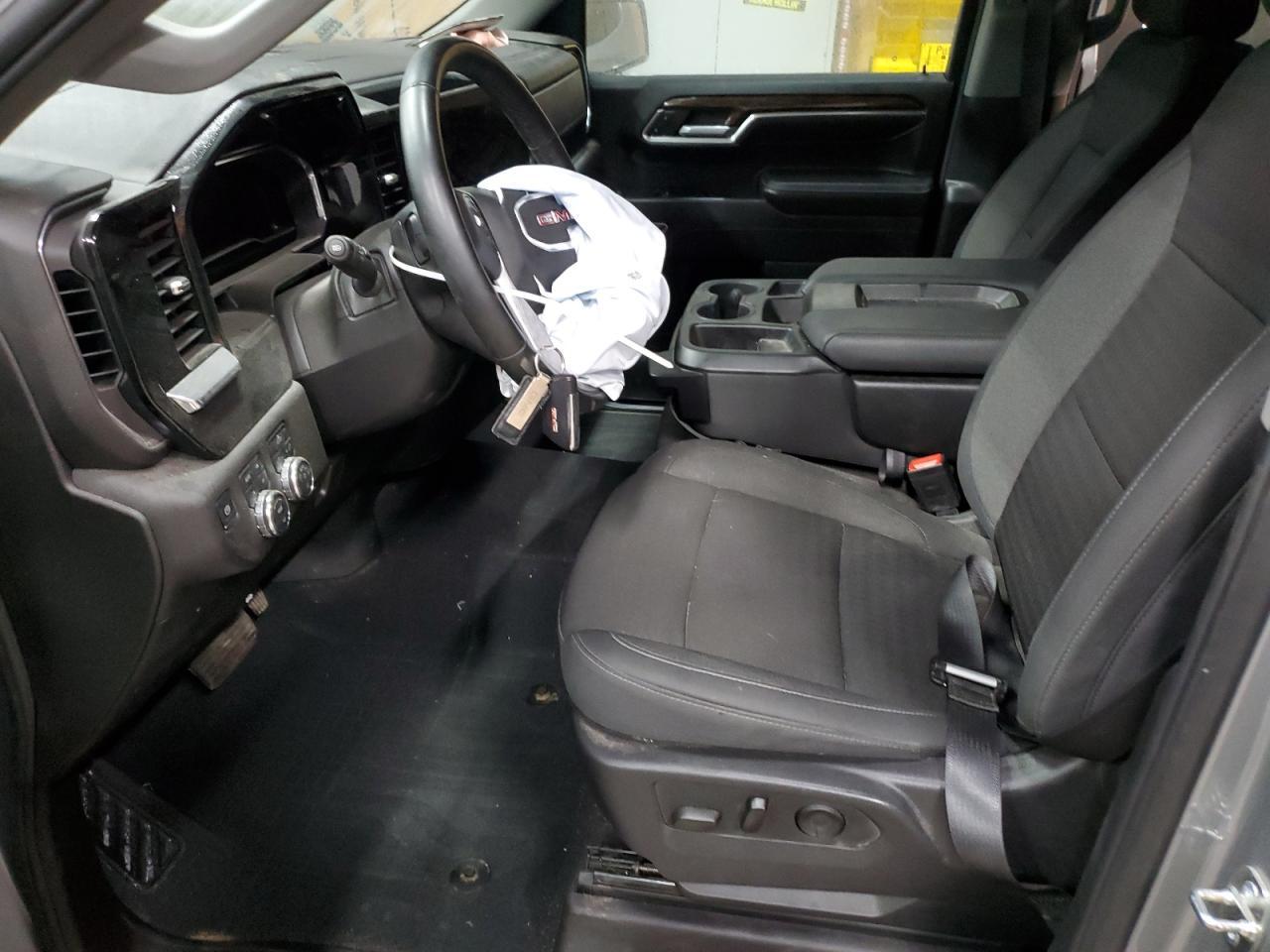 2024 GMC Sierra