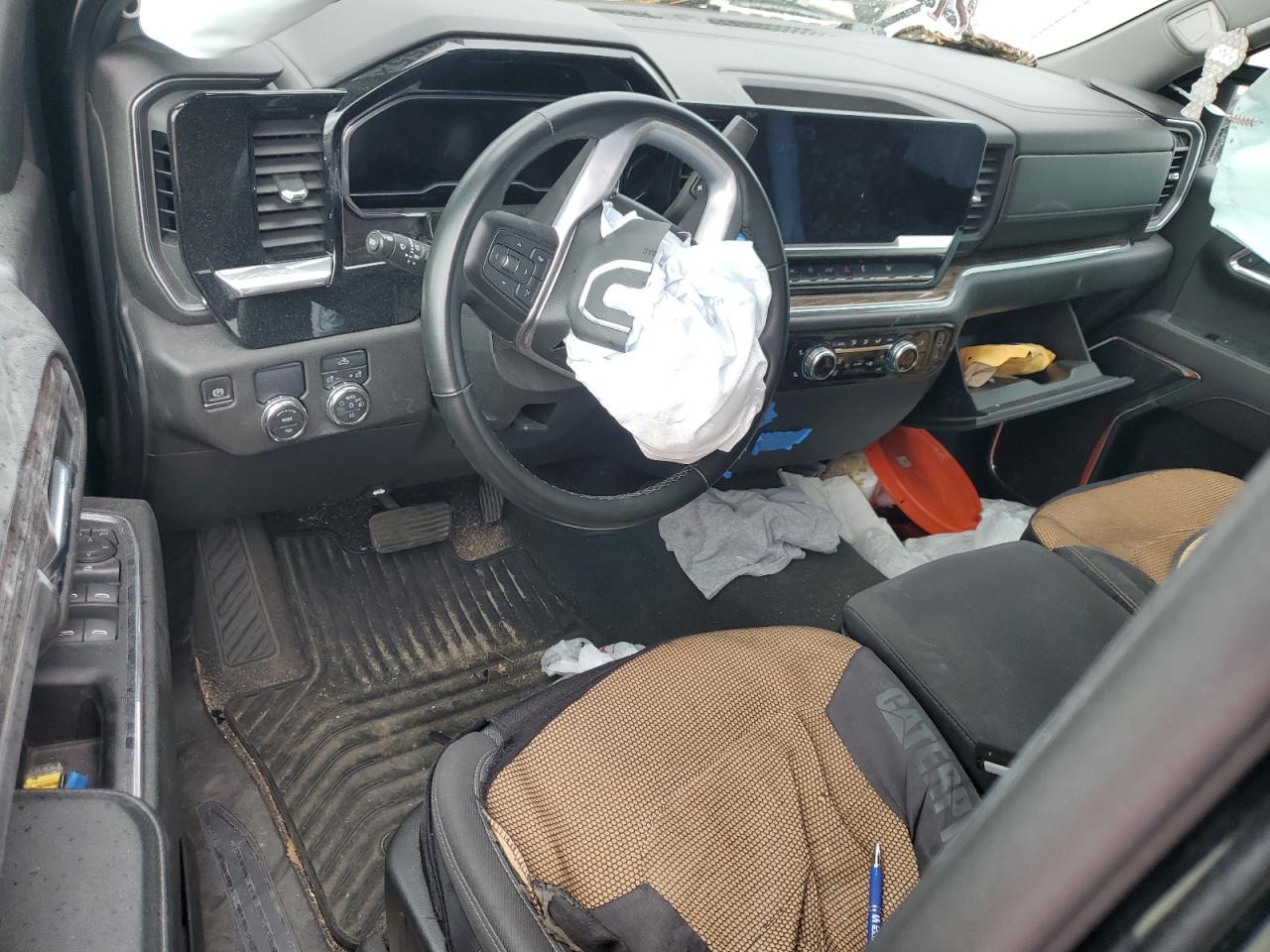 2023 GMC Sierra