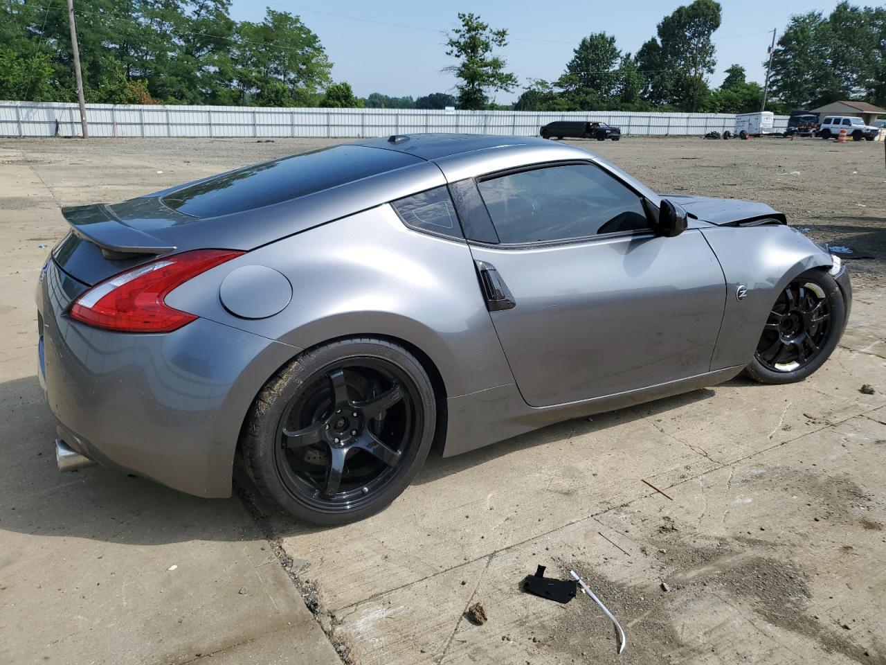 2011 NISSAN 370Z