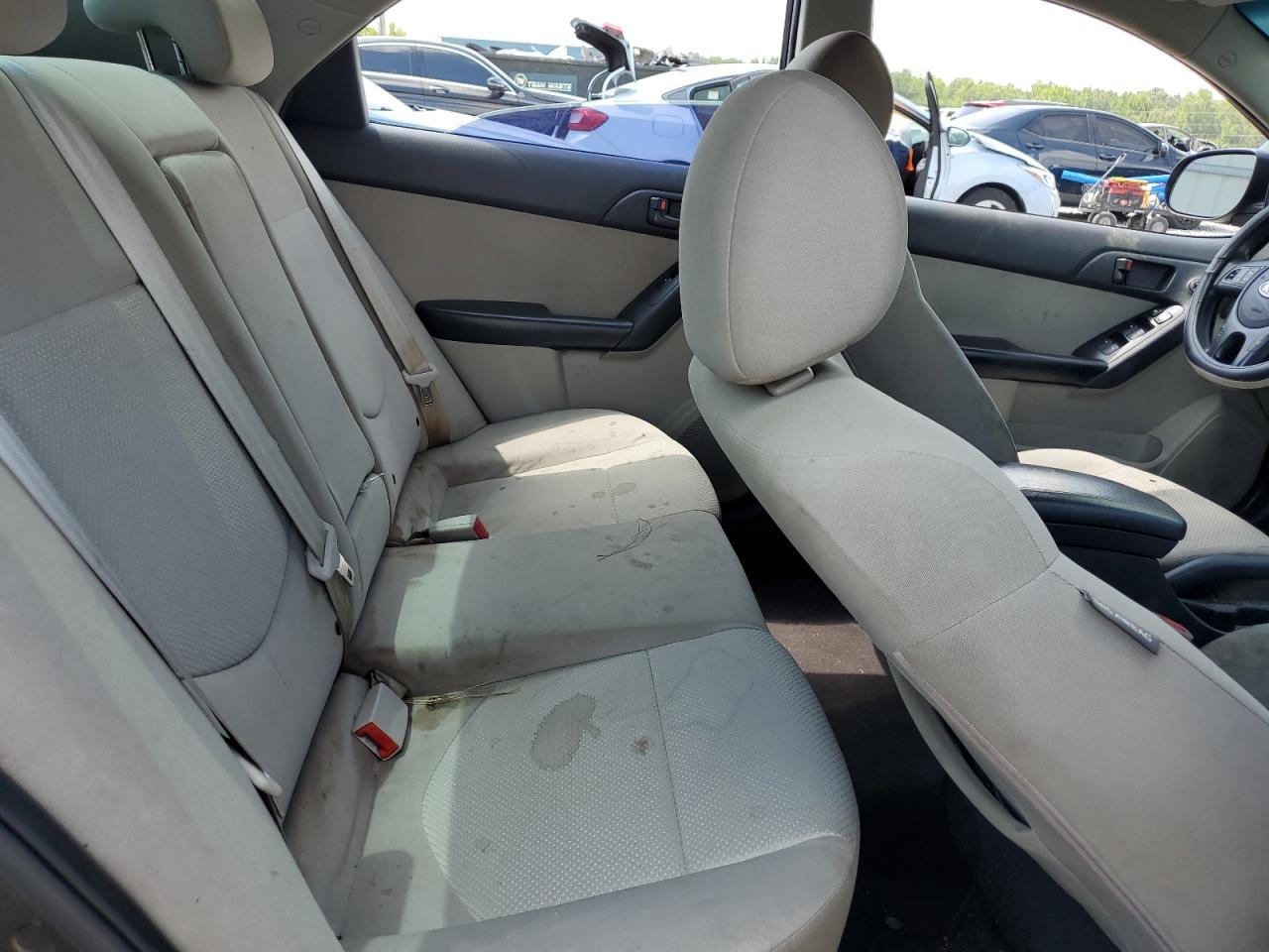 2010 KIA FORTE