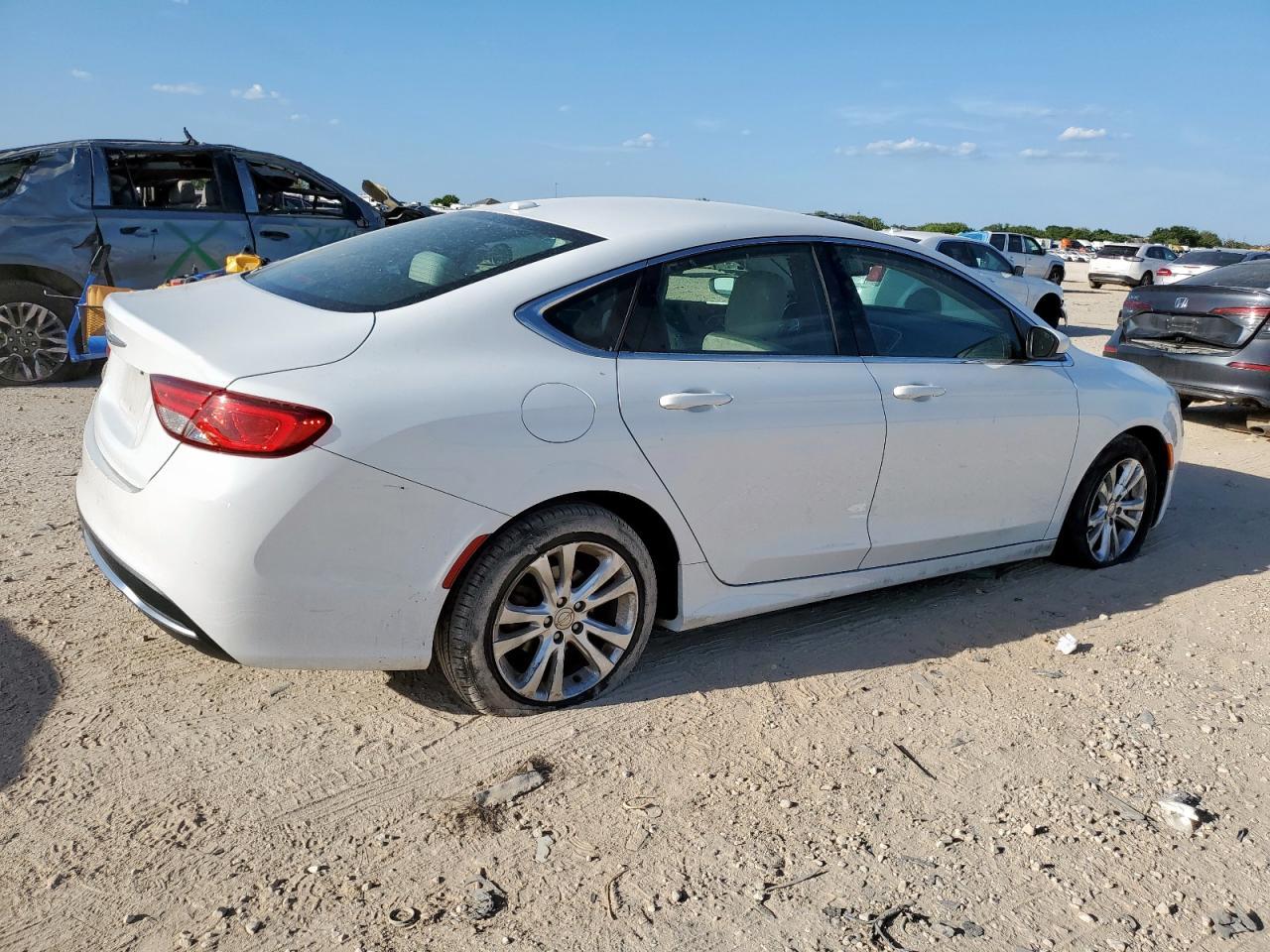 2015 CHRYSLER 200