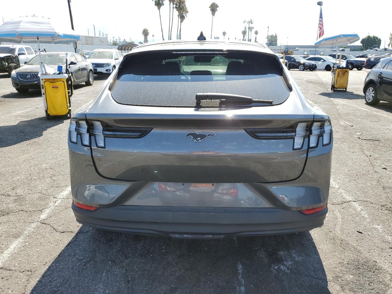 2021 FORD Mustang Mach-E