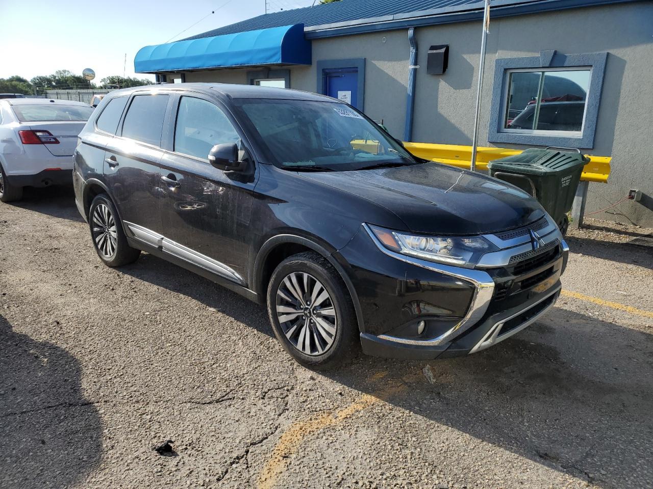 2019 MITSUBISHI outlander