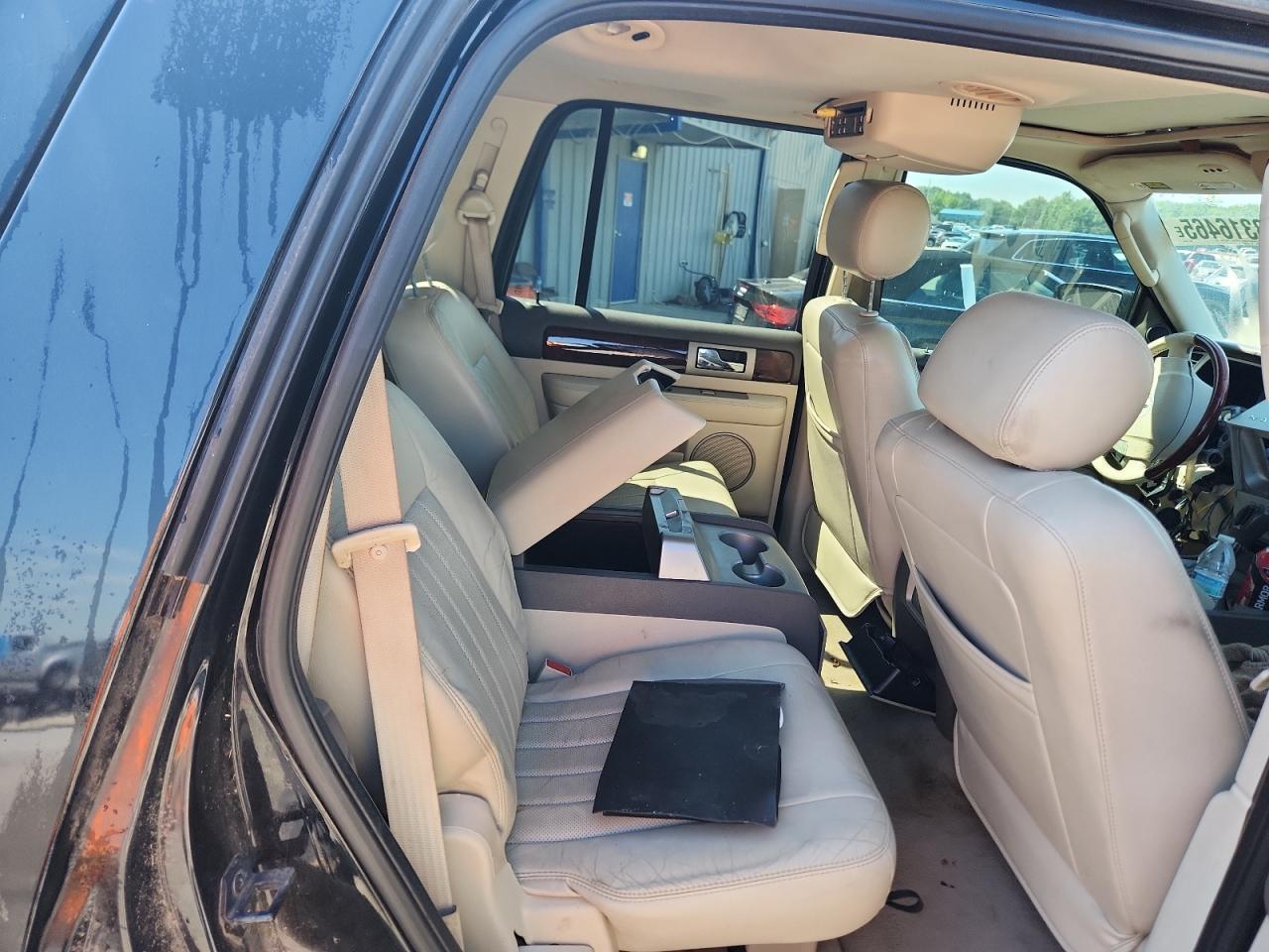 2004 LINCOLN Navigator