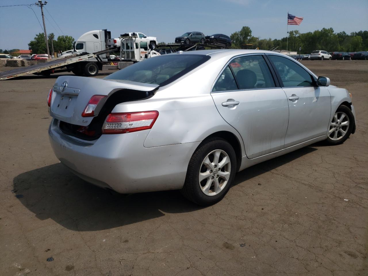 2011 TOYOTA CAMRY