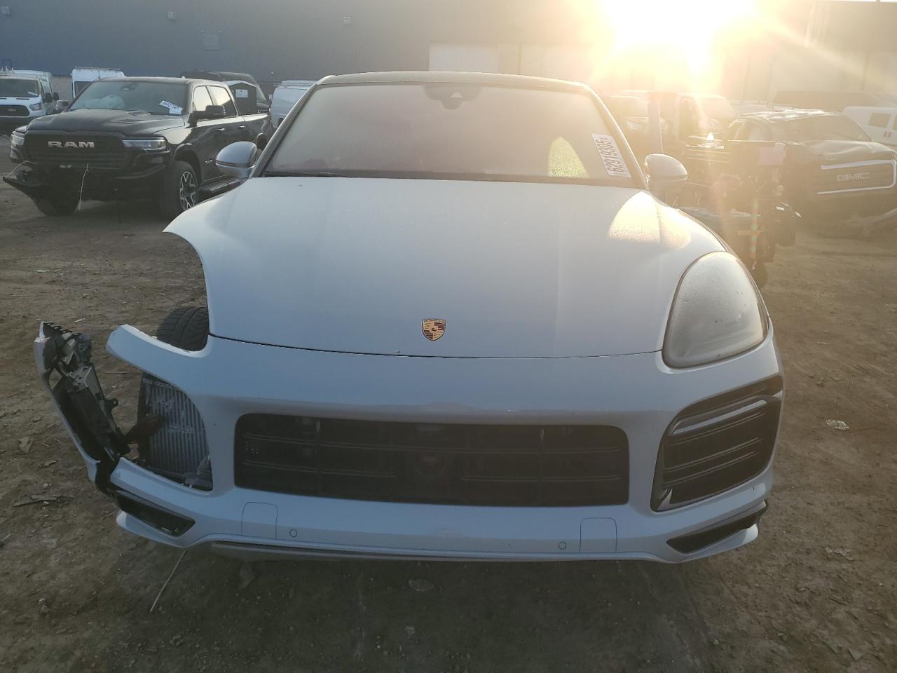 2022 PORSCHE CAYENNE