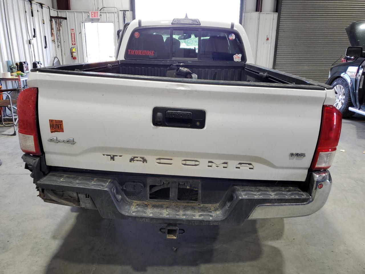 2017 TOYOTA TACOMA