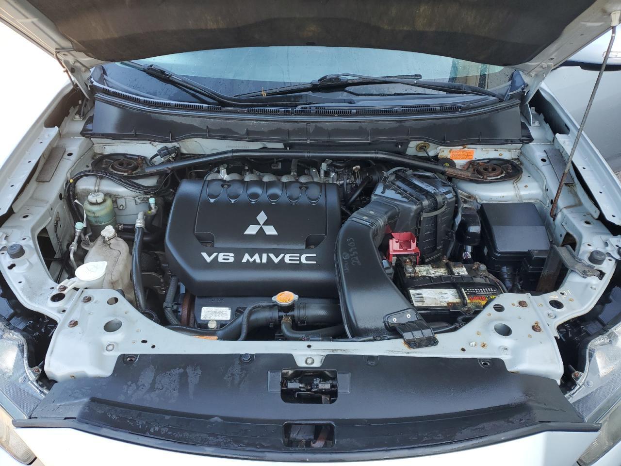 2010 MITSUBISHI outlander