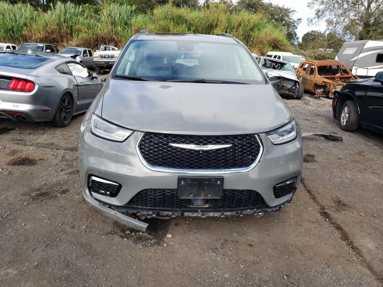 2022 CHRYSLER Pacifica