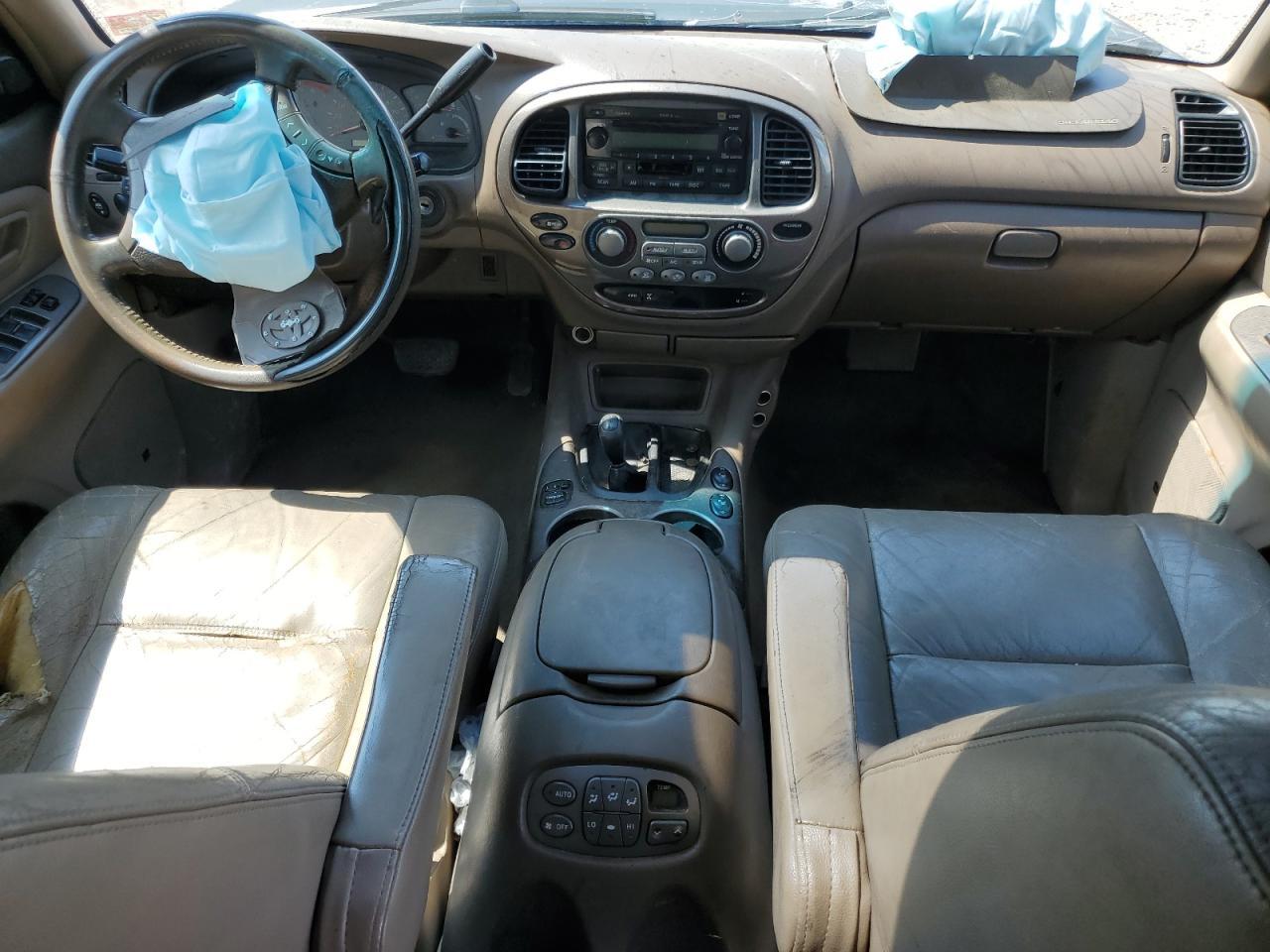 2004 TOYOTA Sequoia