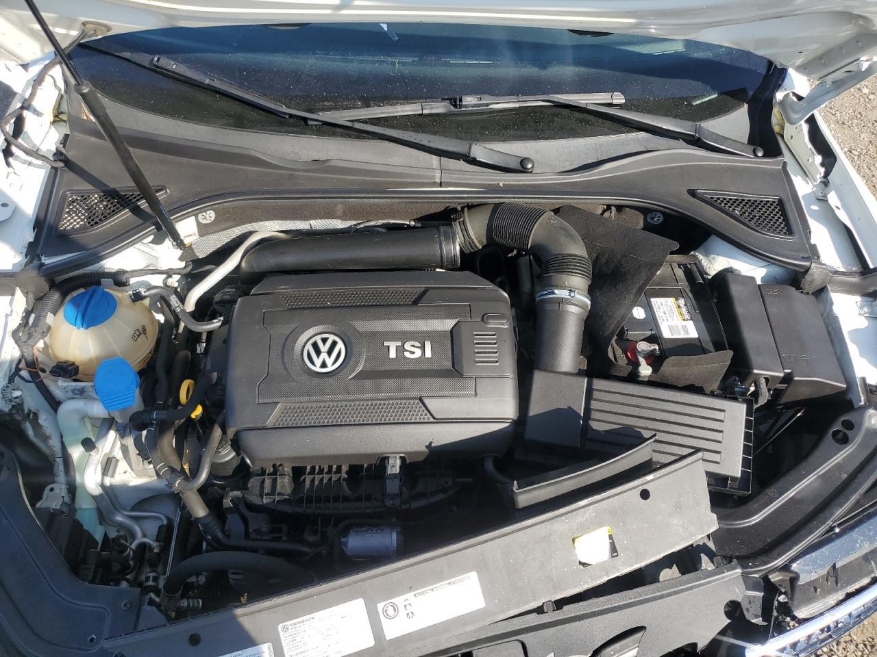 2017 VOLKSWAGEN Passat
