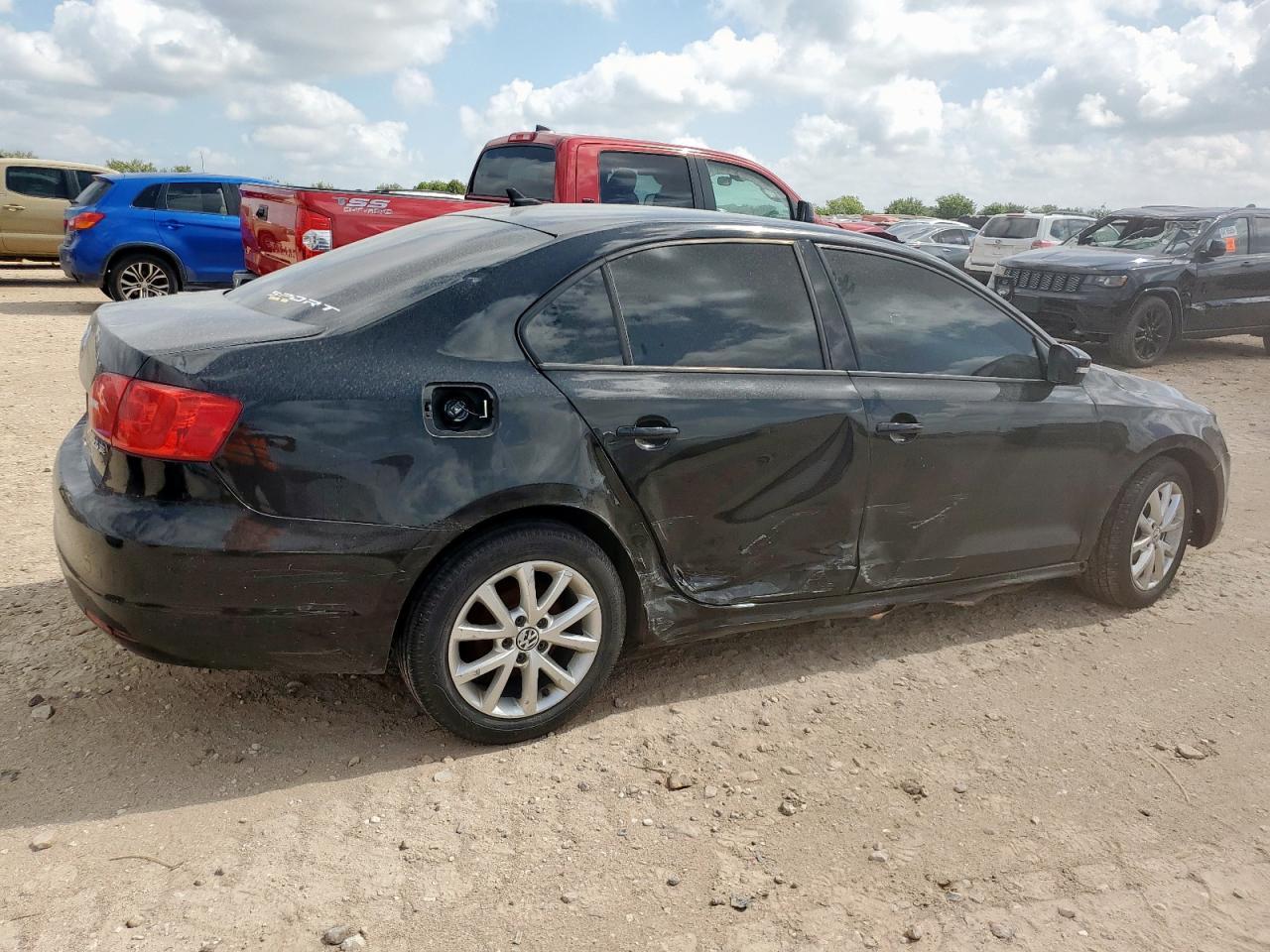 2011 VOLKSWAGEN JETTA