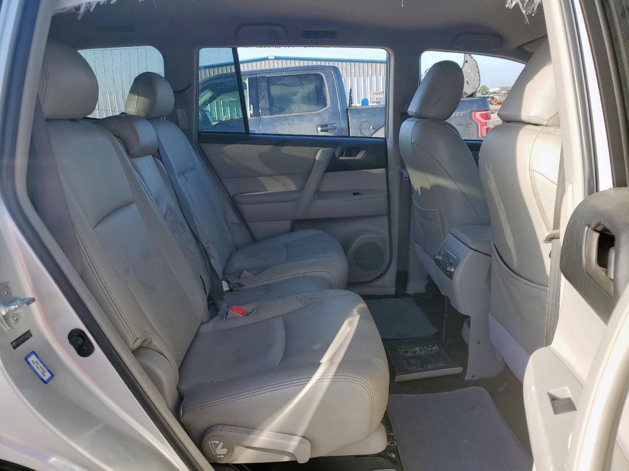 2012 TOYOTA HIGHLANDER