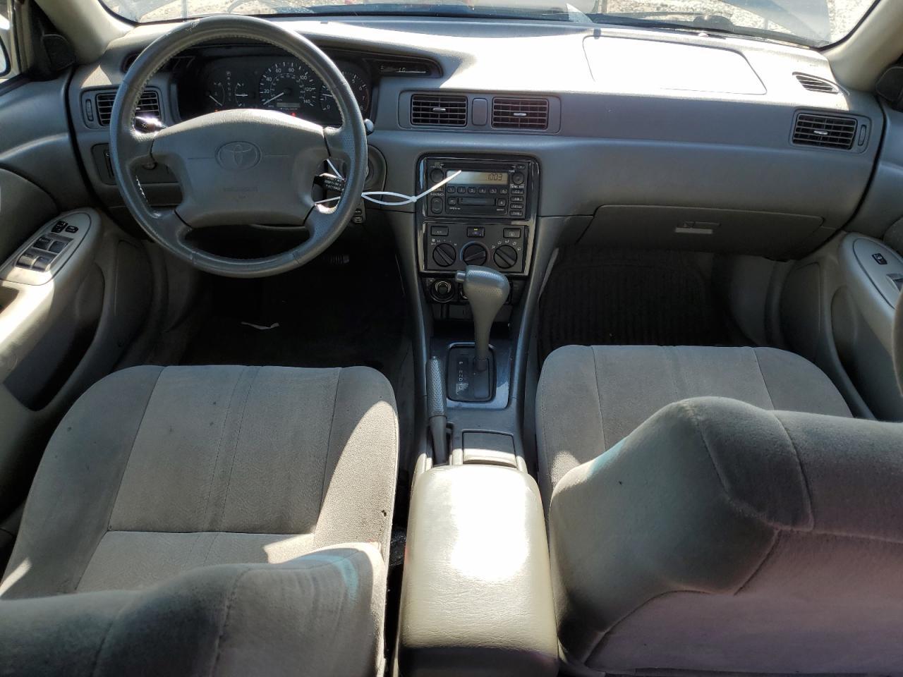 2001 TOYOTA CAMRY