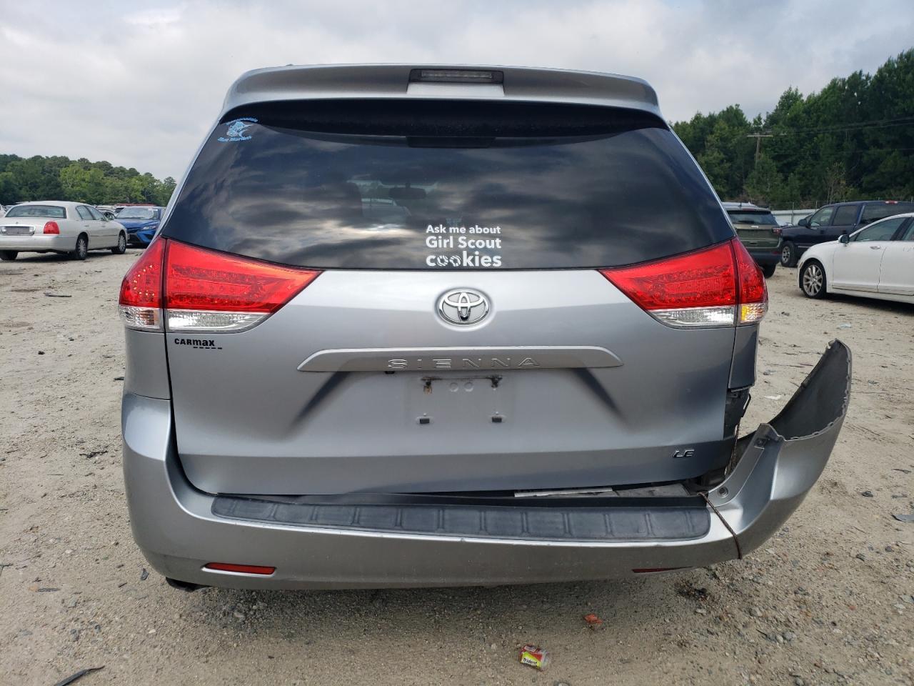 2013 TOYOTA SIENNA