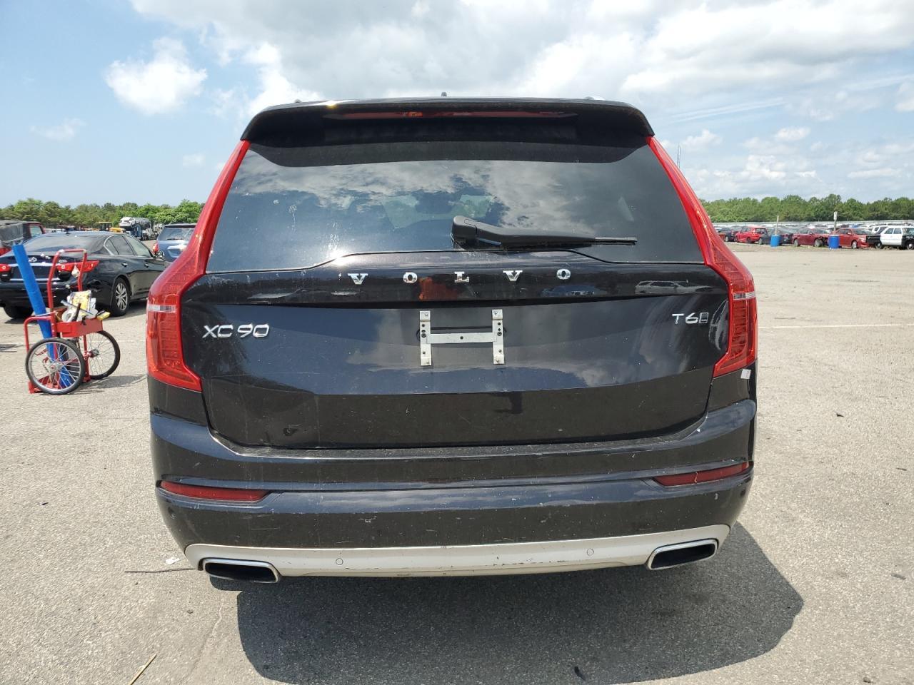 2016 VOLVO XC90