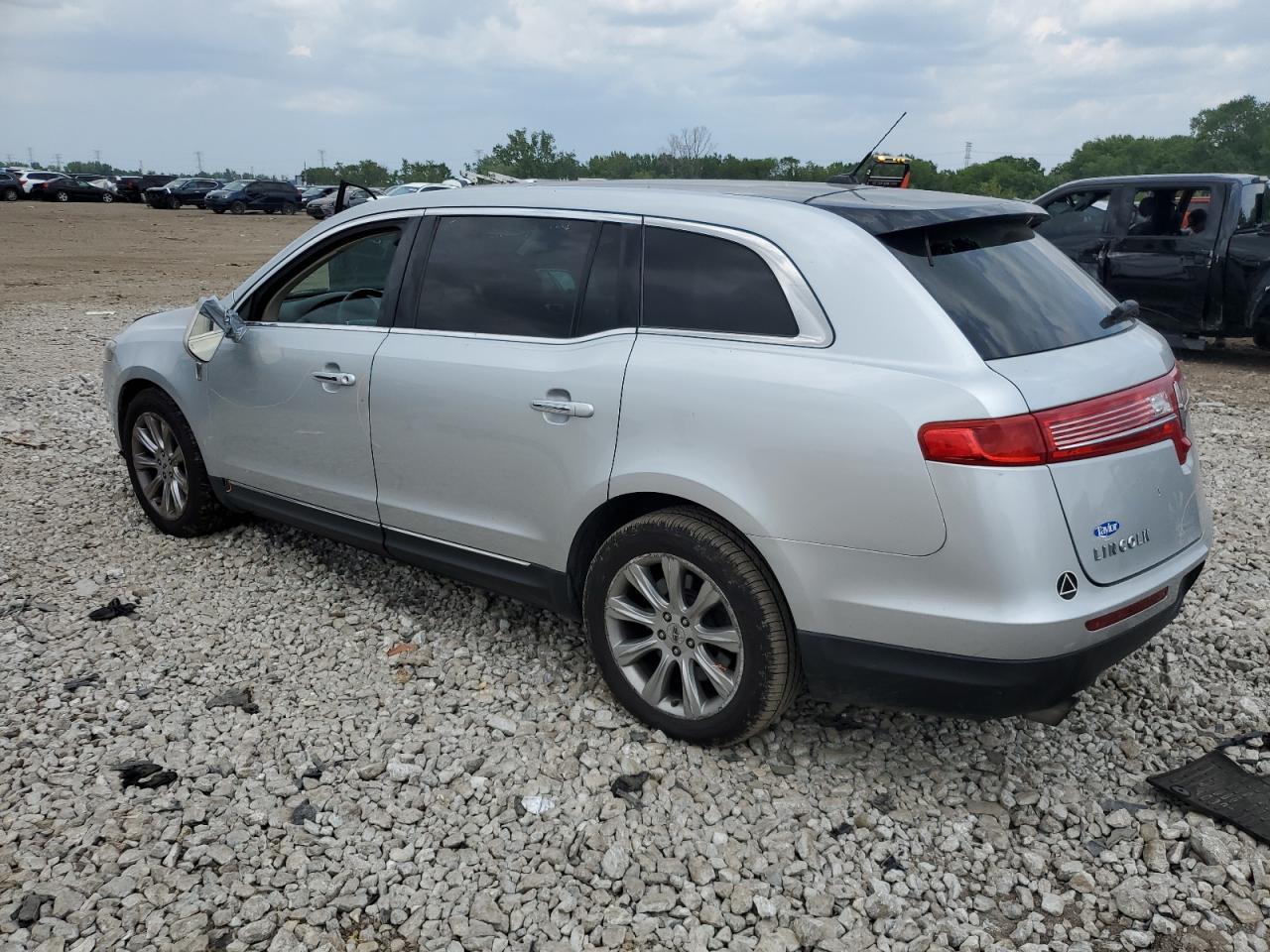 2014 LINCOLN MKT