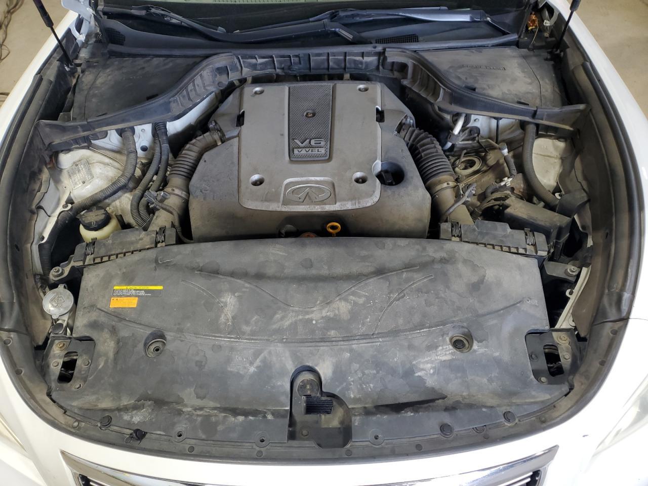 2011 INFINITI M37